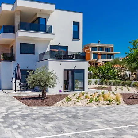 Casa Mia With Parking 扎达尔