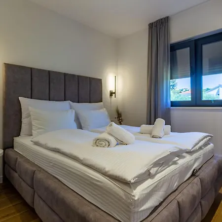 公寓 Casa Mia With Parking 扎达尔